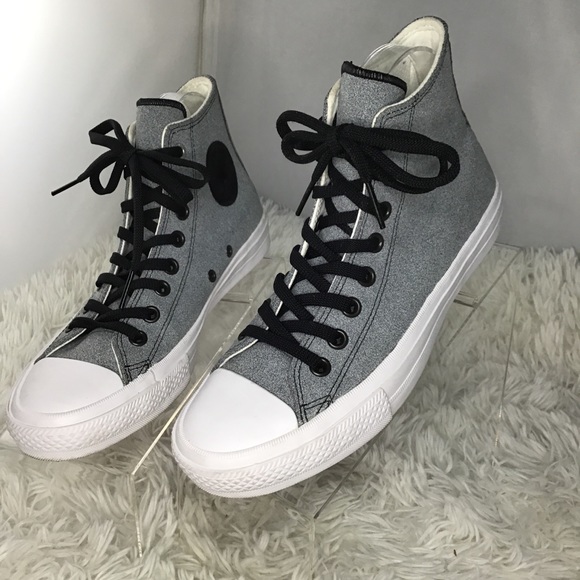 chuck taylor ii gray